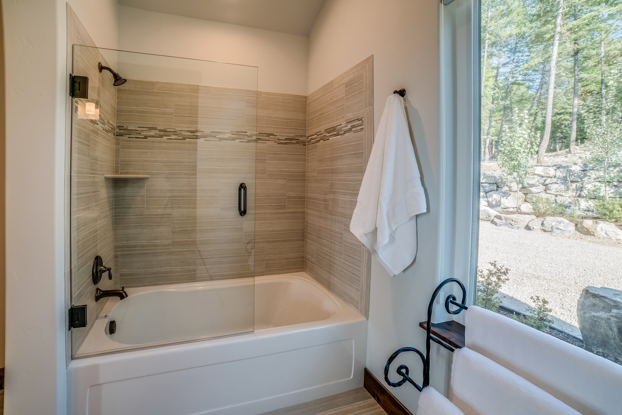 Shower & Tub Installation in Johnson Siding